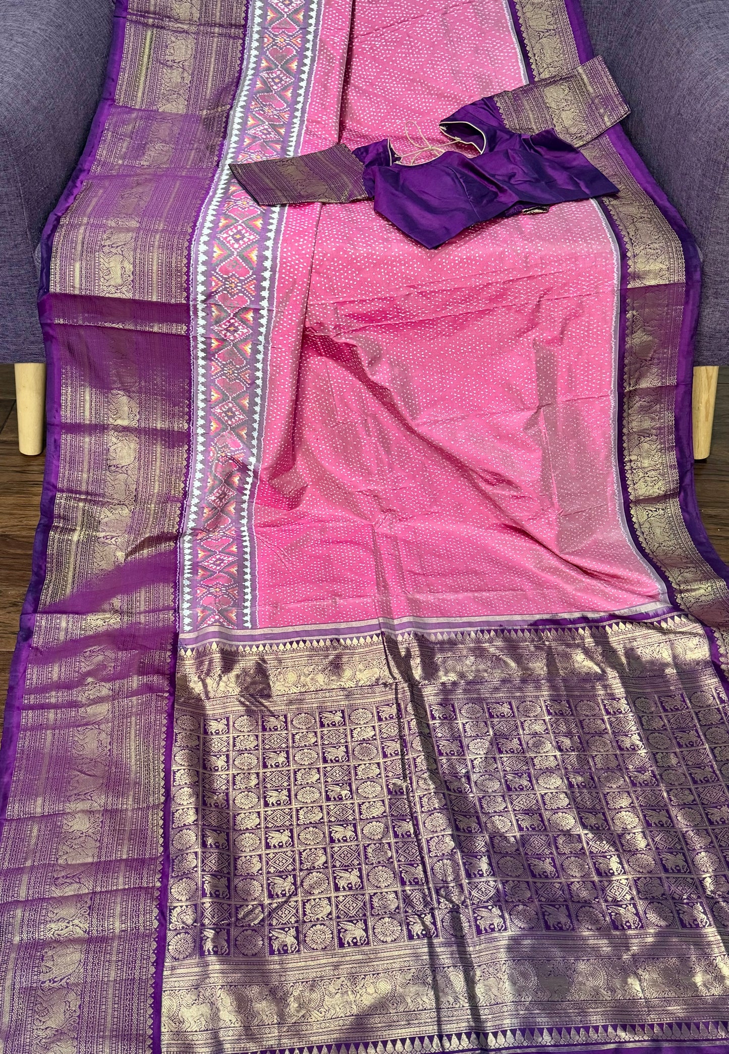 **New**Twill ikkat saree with contrast kanchi boarder paired blouse