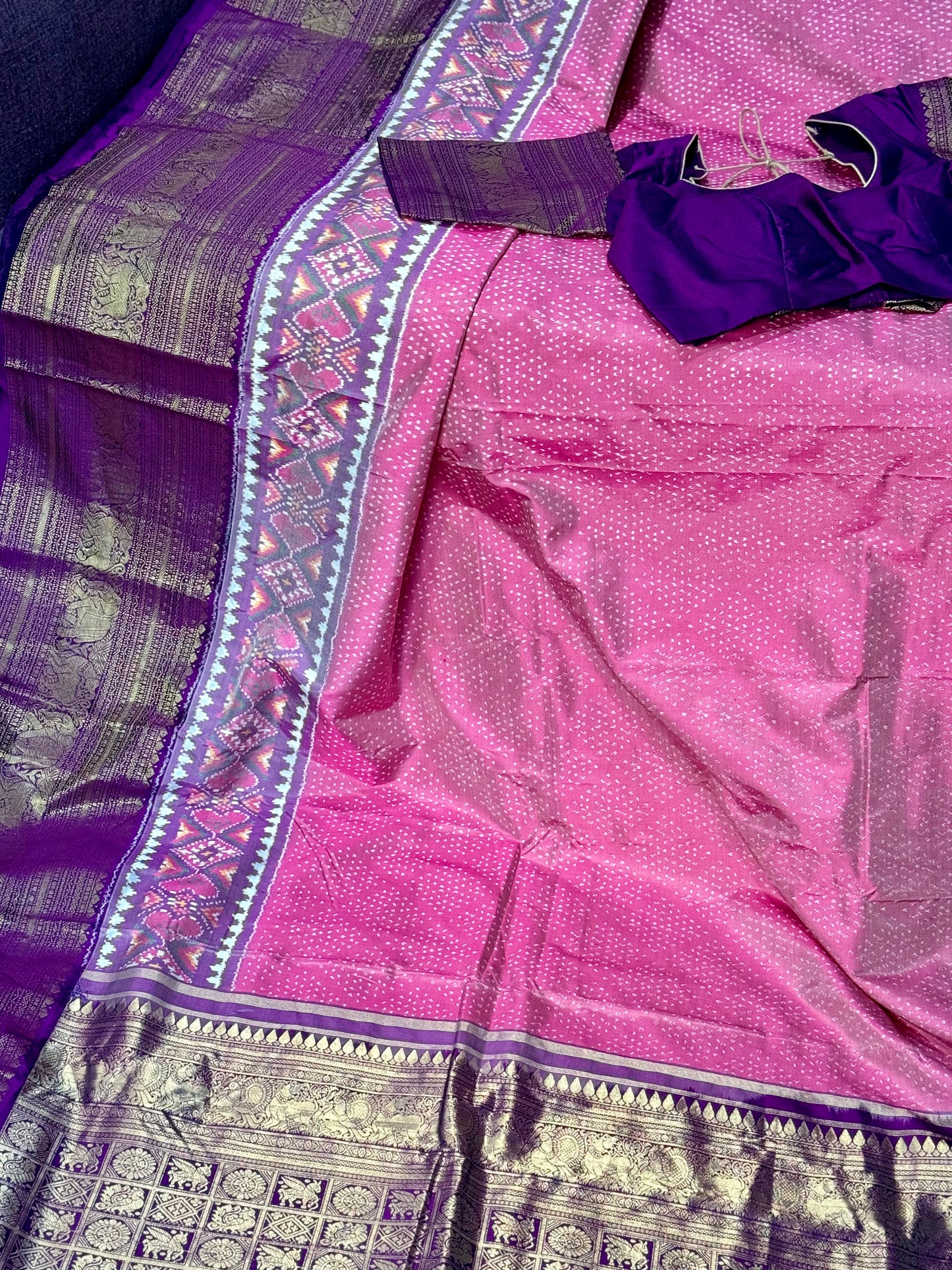 **New**Twill ikkat saree with contrast kanchi boarder paired blouse