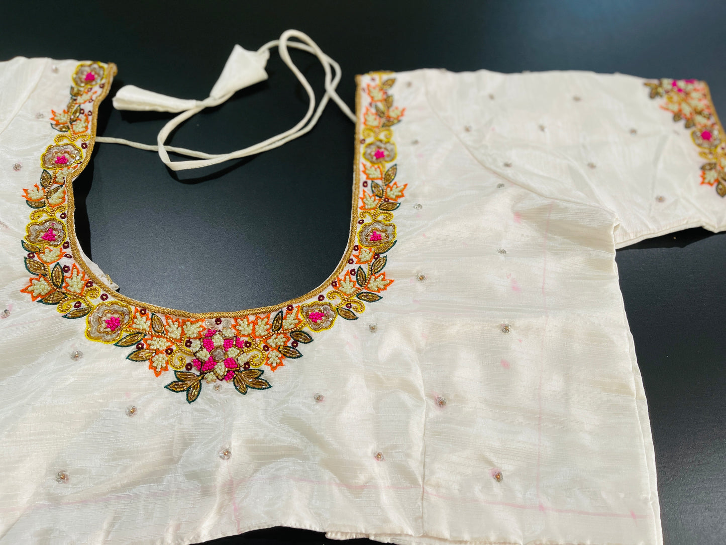 **NEW**White Maggam Work Blouse