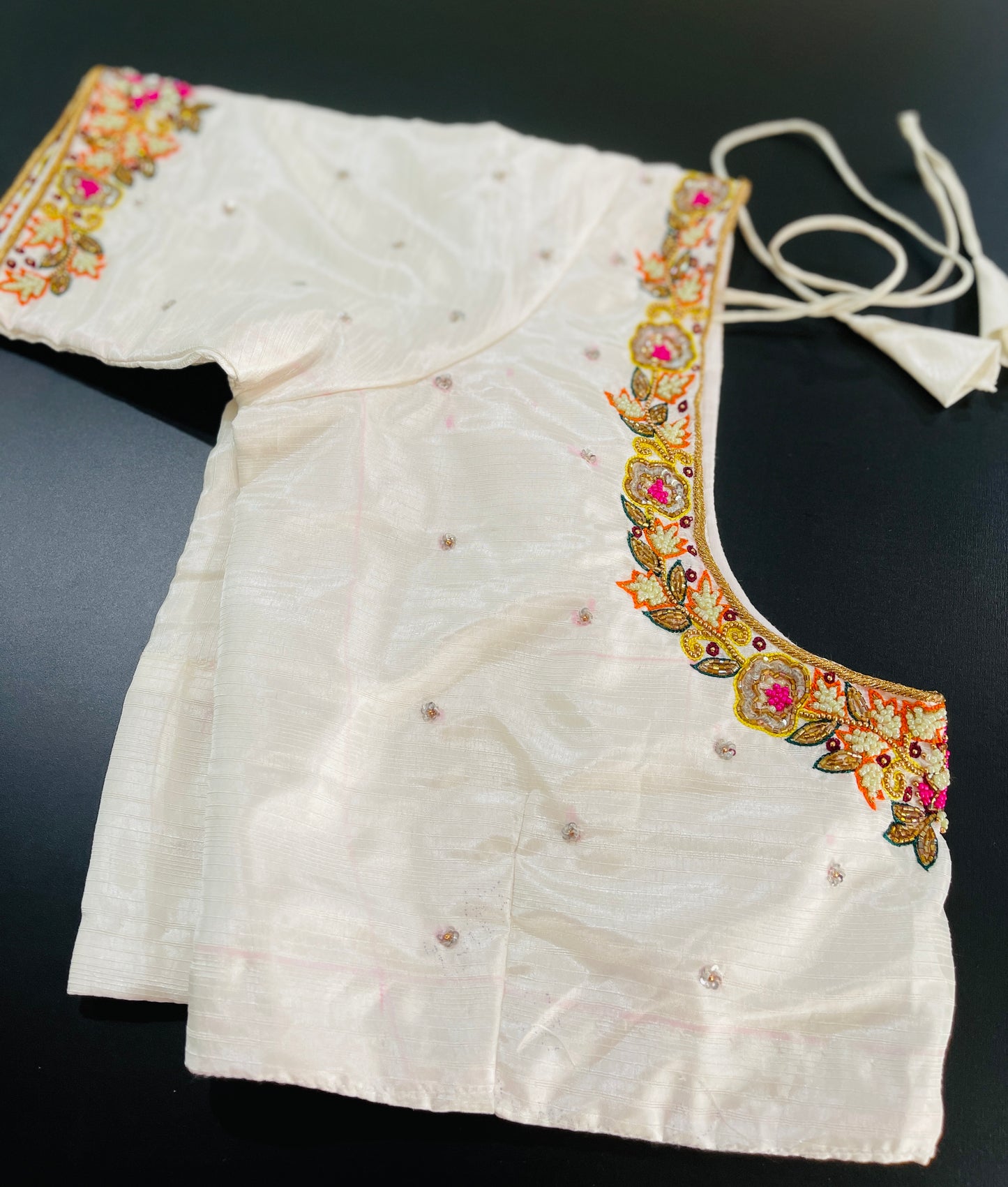 **NEW**White Maggam Work Blouse